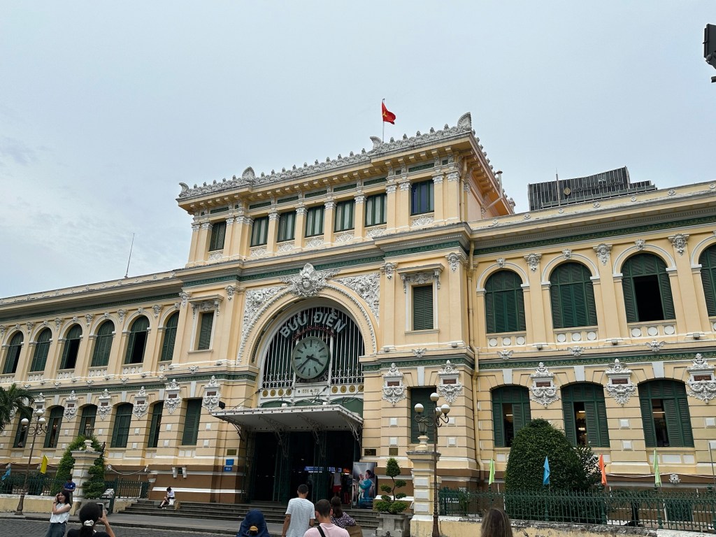 Cu Chi Tunnels; Ănăn